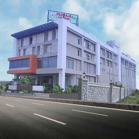Pipul Padmaja Premium Hotel Bhubaneswar Exterior foto
